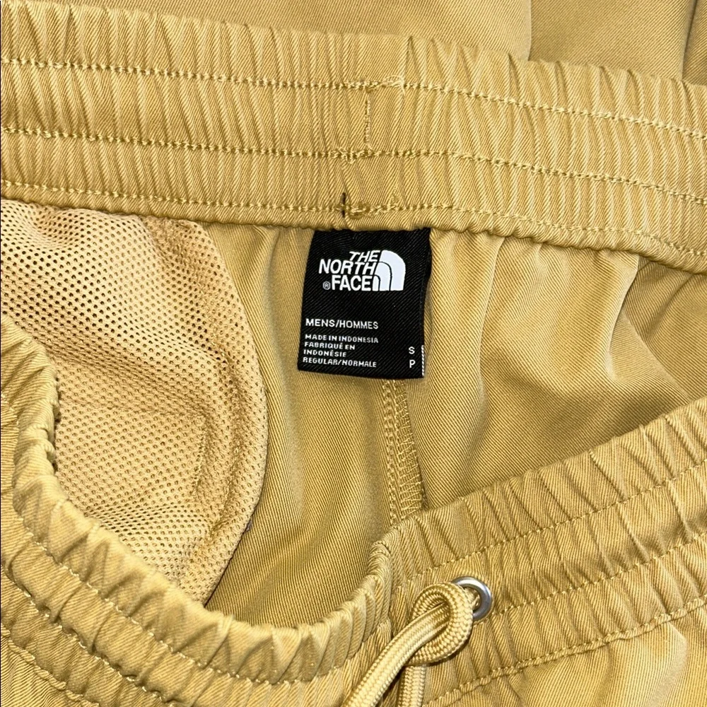 The North Face Men’s Tan Joggers - size Small